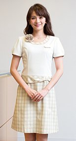 66380 en joie(アンジョア) 白×ベージュが爽やかな夏らしいチェック柄ワンピース 93-66380