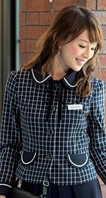en joie(アンジョア) 81630 まるいデザイン襟とフラップポケットがかわいいジャケット(リボン付) チェック 93-81630