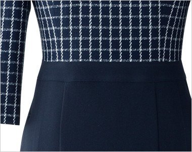 ウエストの切替で美しいシルエットに