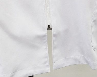 MZ-0056 ミズノ(mizuno) メンズハーフコート(男性用) 足元が動きやすい短めのフロントファスナー